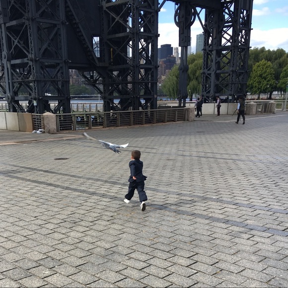 Meet your Posher, Lauren - Picture 1 of 1